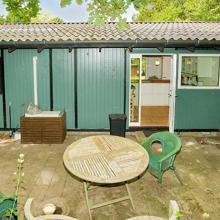 Cozy Retreat In Rageleje Feriehus